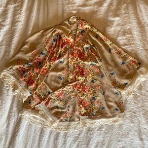 Umgee floral kimono
